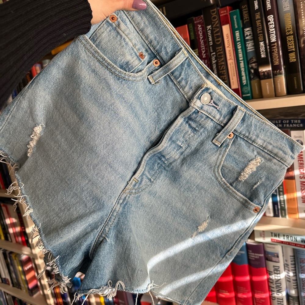 Levi's Ribcage Short - Picture 4 of 4